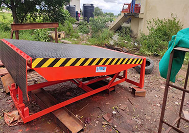 Hydraulic-Dock-Leveler-Manufacturers